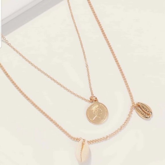 ♡Maggie♡ Coin and Shell Necklace - Picture 2 of 3